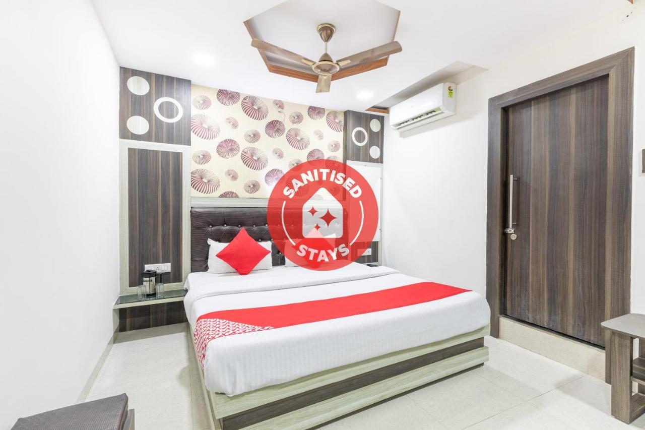 Oyo 45301 Hotel Om Palace Sāgar Extérieur photo